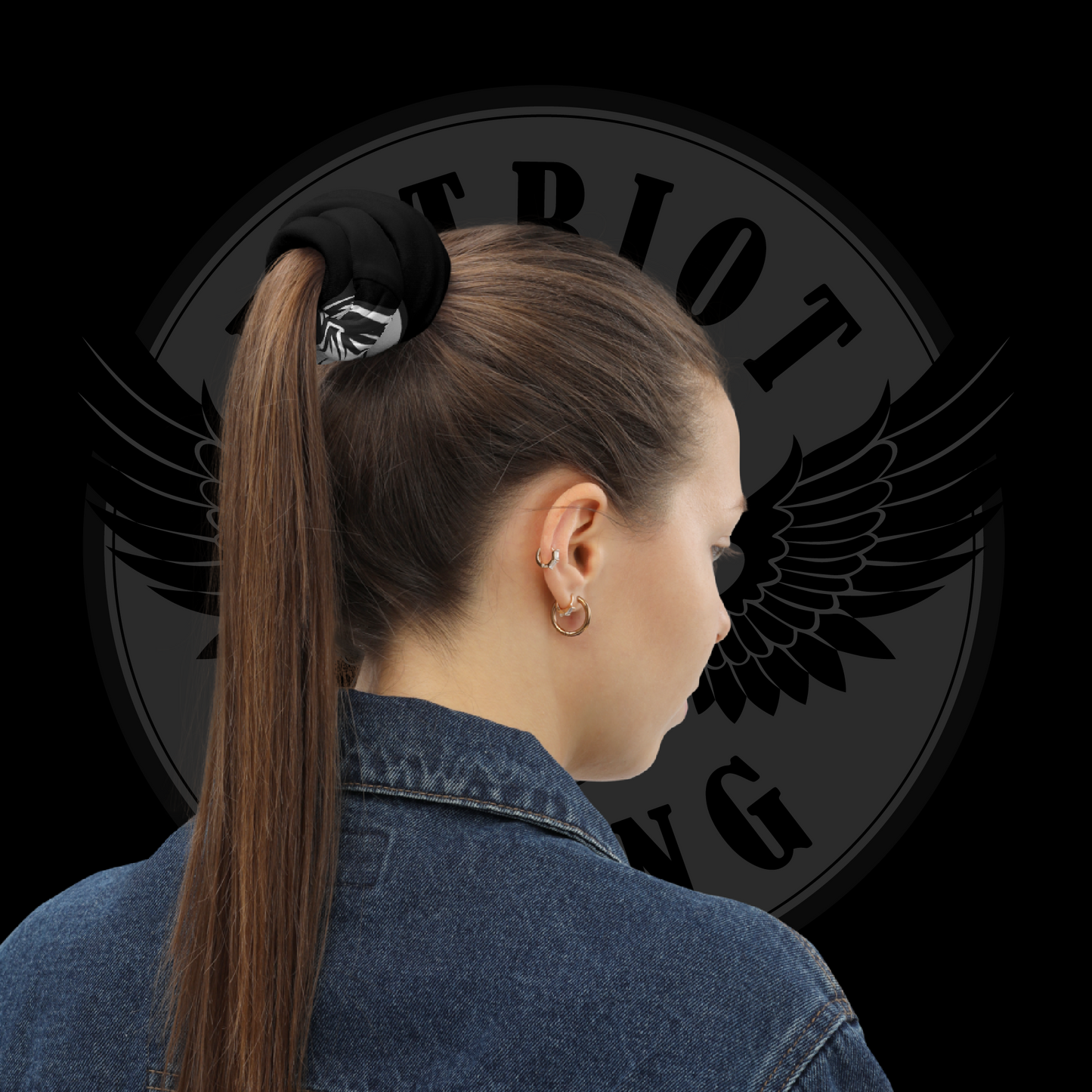 Black Skull Tactical Face Cover – Multifunctional Neck Gaiter